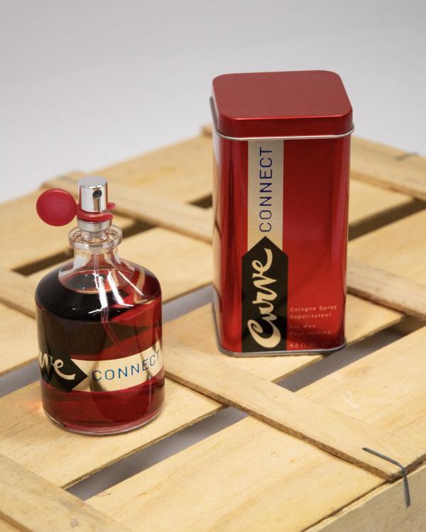 COLONIA DE HOMBRE CURVE CONNECT