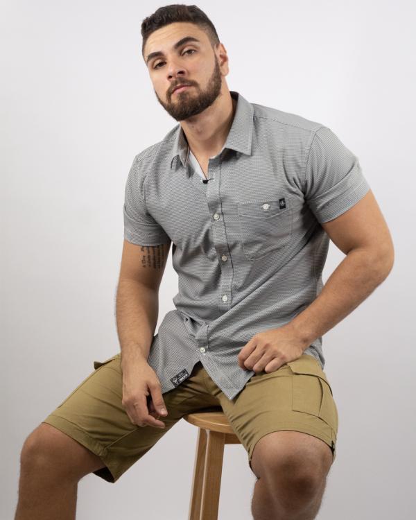 CAMISA GRIS  BLACK OUT SMALL