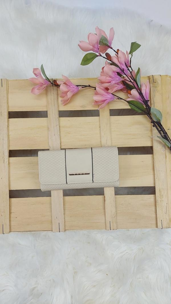 BILLETERA SARA BEIGE