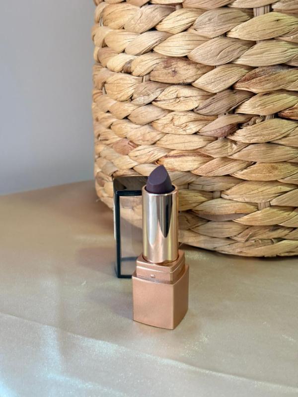 LABIAL KYLIE KISS BEAUTY