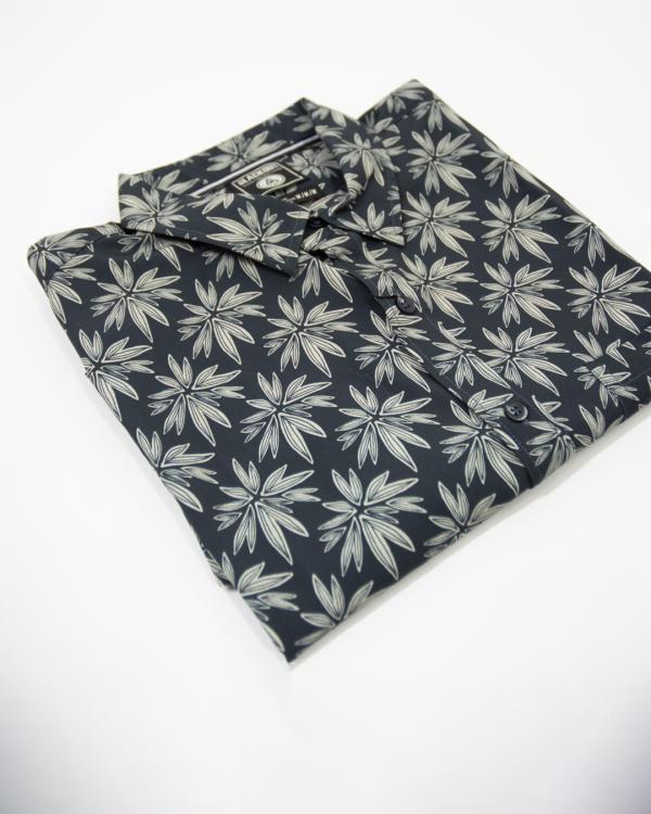 CAMISA NEGRA PALMERAS BLACK OUT XLARGE