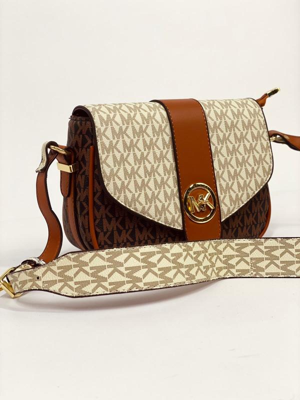 BOLSO BEIGE CON CAMEL MK