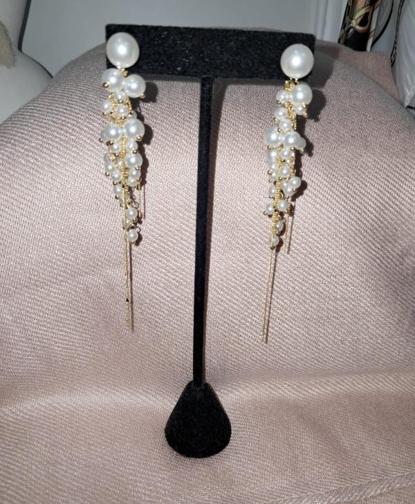 ARETES PERLAS MOOELII