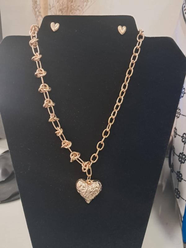 COLLAR DORADO MUJER