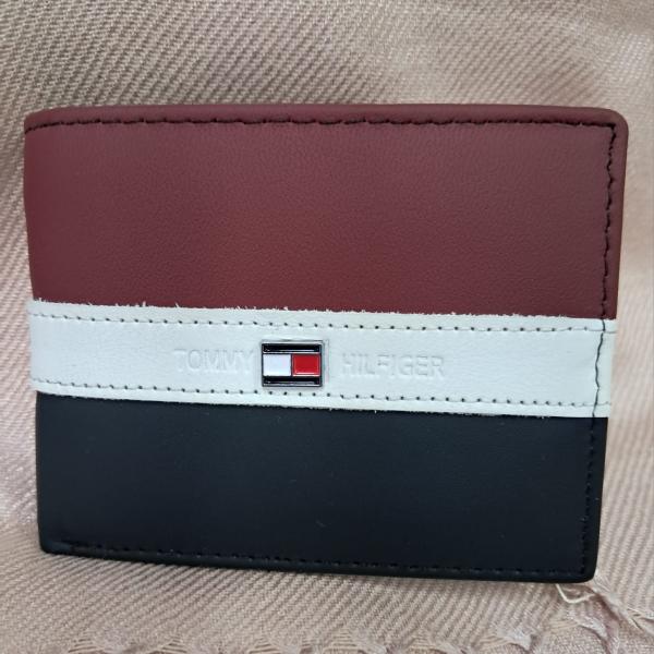 BILLETERA NEGRA TOMMY