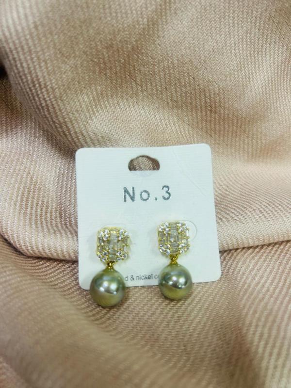 ARETE DORADO PELOTAS