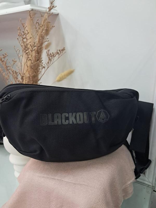 KANGURO BLACK OUT