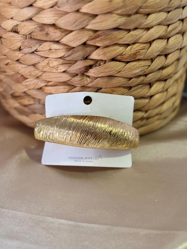 PRENSA DE PELO Y COLA DE CABELLO