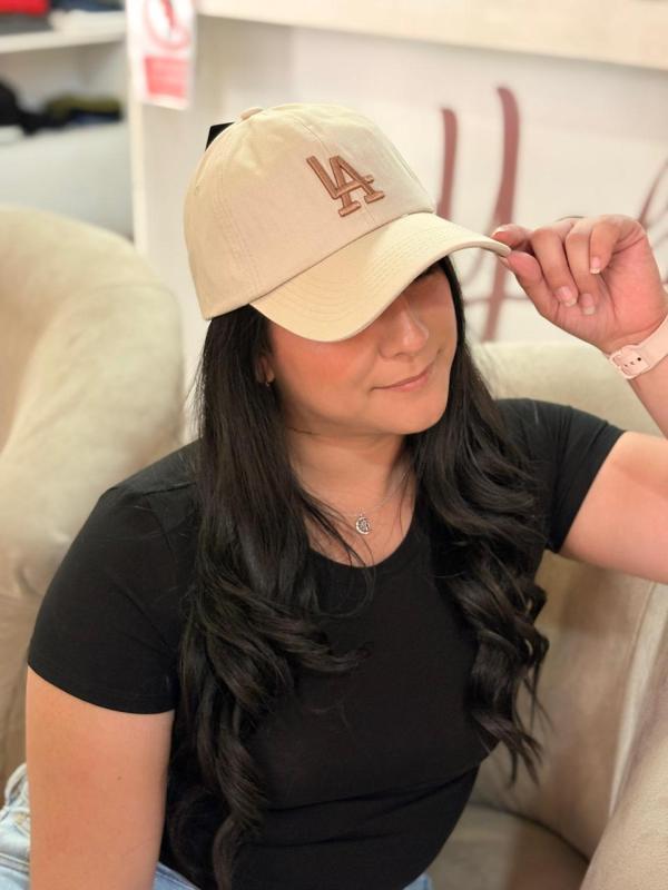 GORRA BEIGE DE MUJER ILLUMA