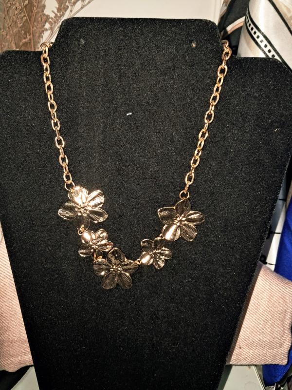 COLLAR DORADO SDJ