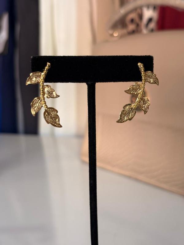 ARETE DORADOS HOJAS