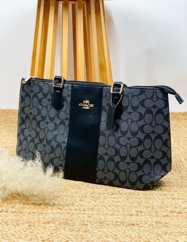 BOLSO DE MARCA NEGRO