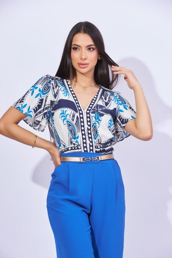 BLUSA BLANCA/AZUL MILK MEDIUM