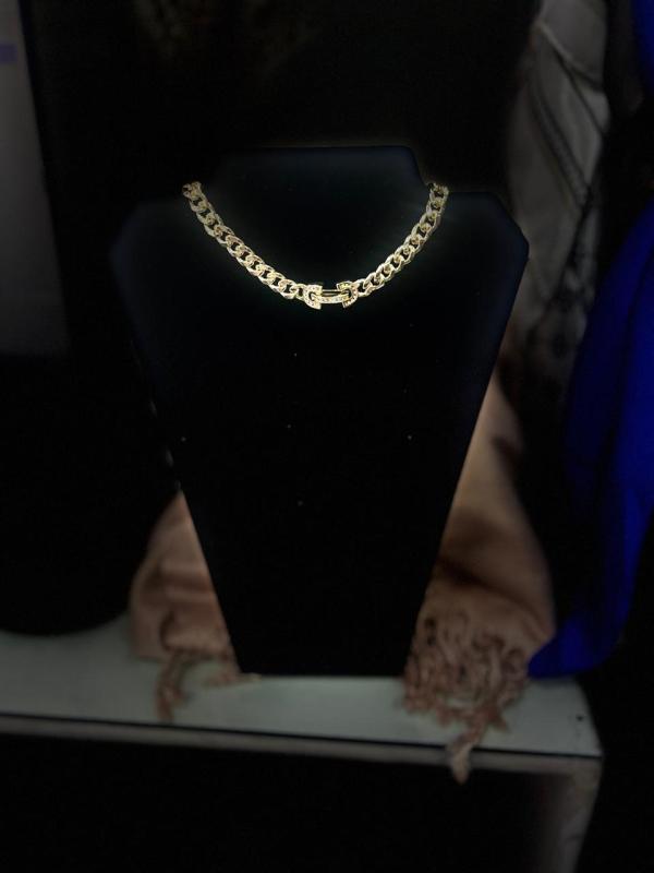 COLLAR DORADO MUJER CH&Eacute;RIE