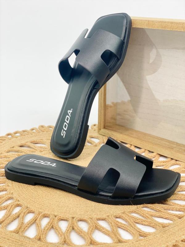 SANDALIA SODA NEGRA 9