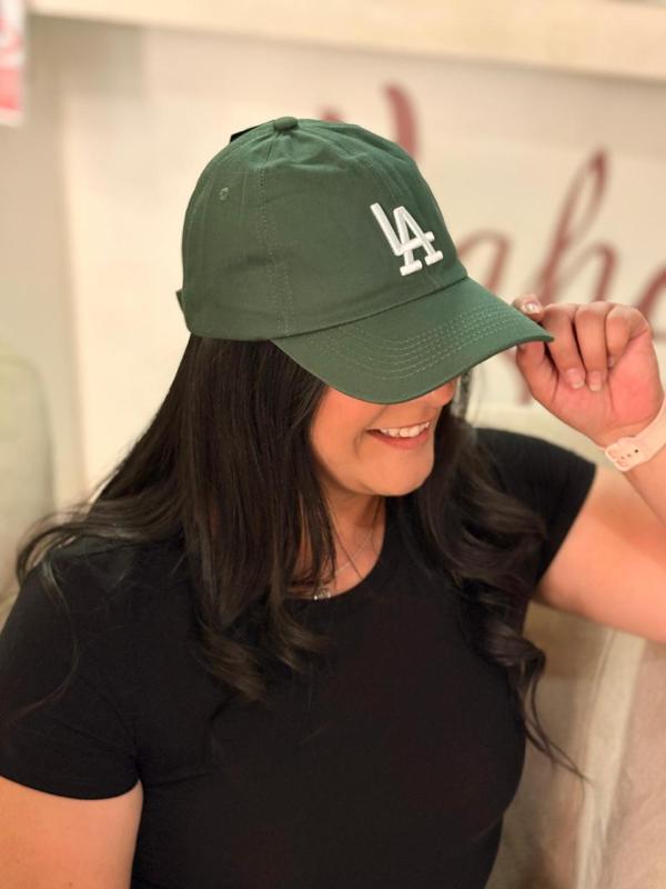 GORRA VERDE DE MUJER ILLUMA